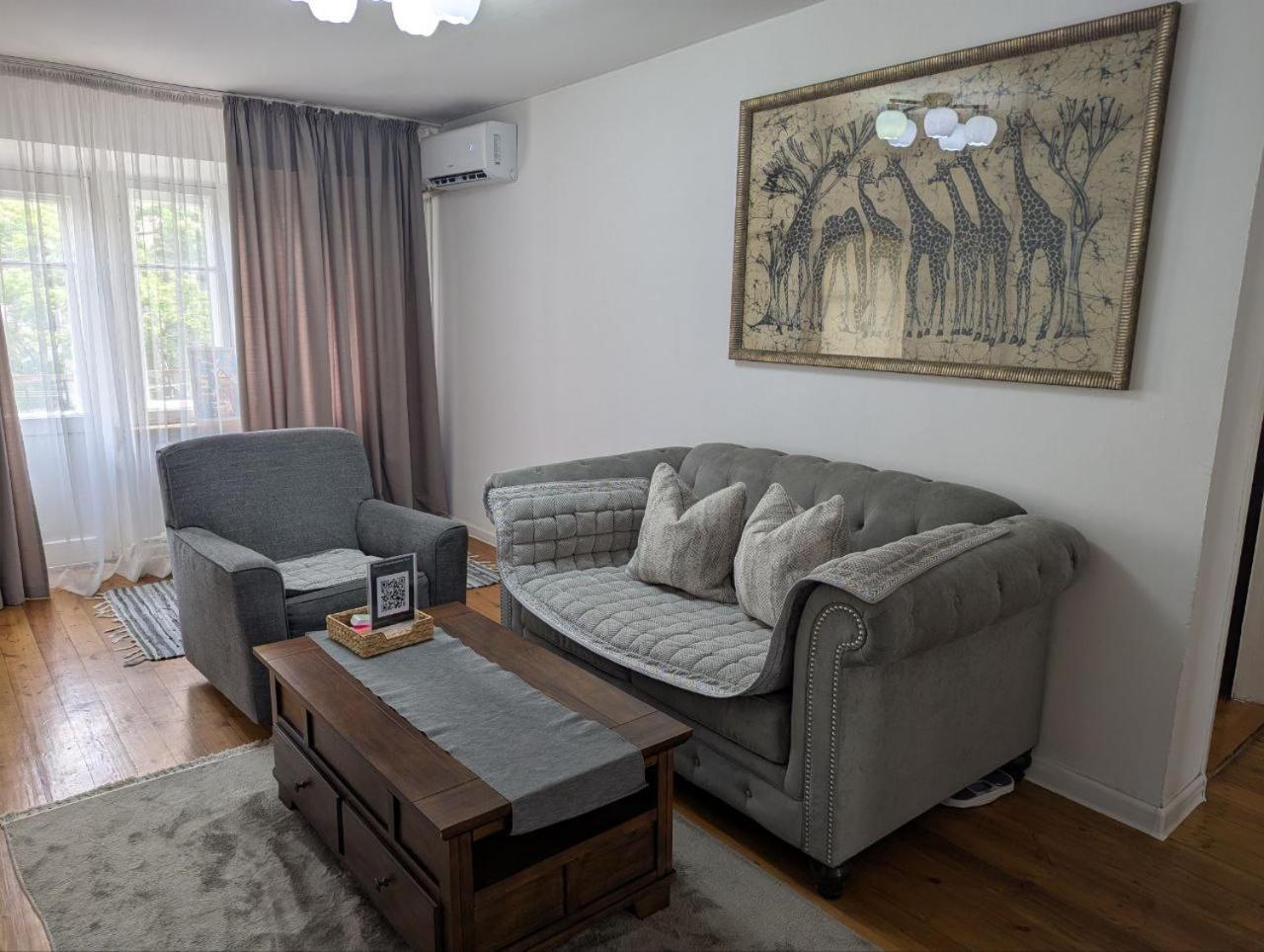Moonflower Residence 4645 Bishkek Exterior photo